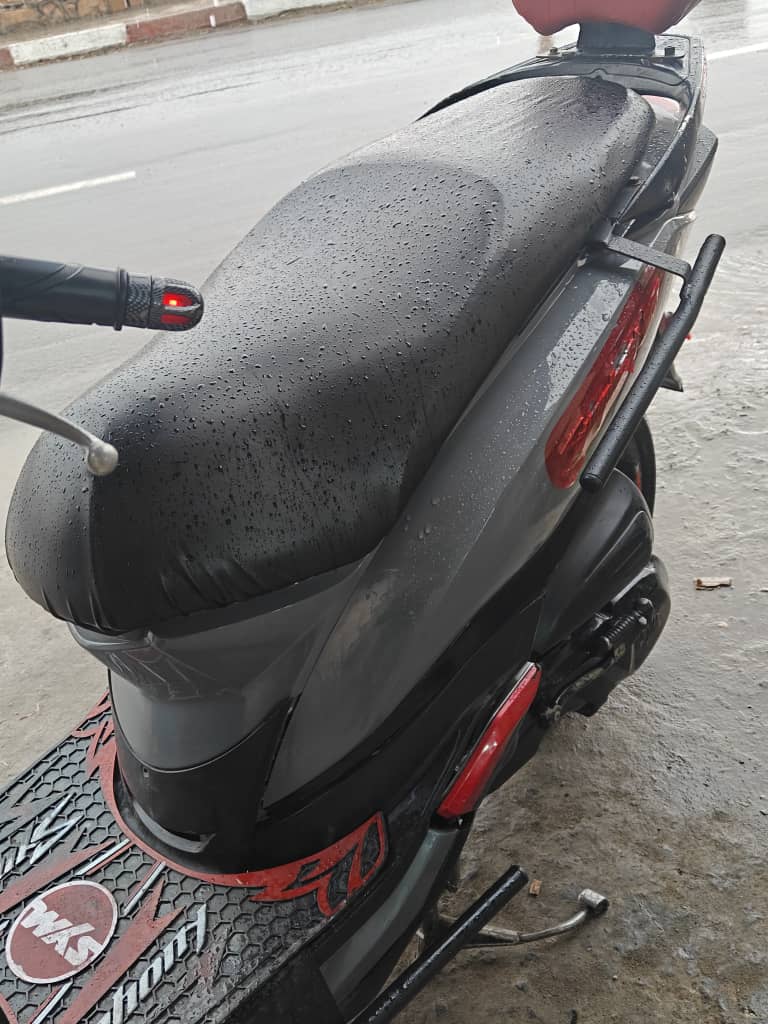 غلاف مقعد الدراجة النارية ضد الماء والشمس – يحمي ويجدد الكرسي