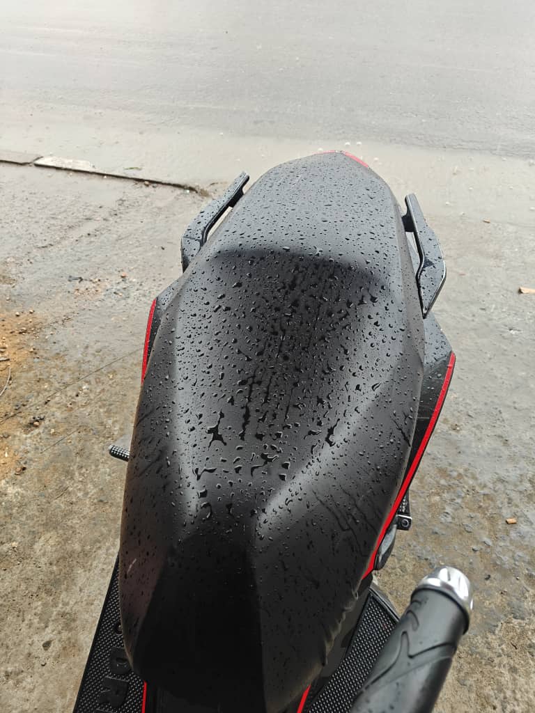 غلاف مقعد الدراجة النارية ضد الماء والشمس – يحمي ويجدد الكرسي