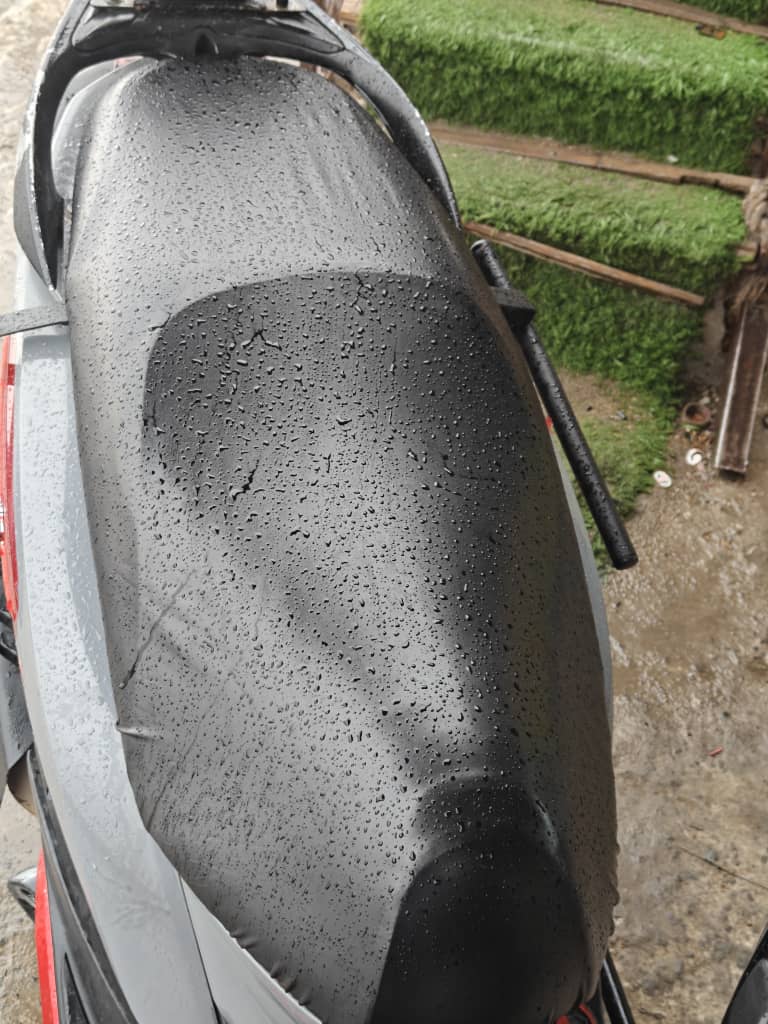 غلاف مقعد الدراجة النارية ضد الماء والشمس – يحمي ويجدد الكرسي